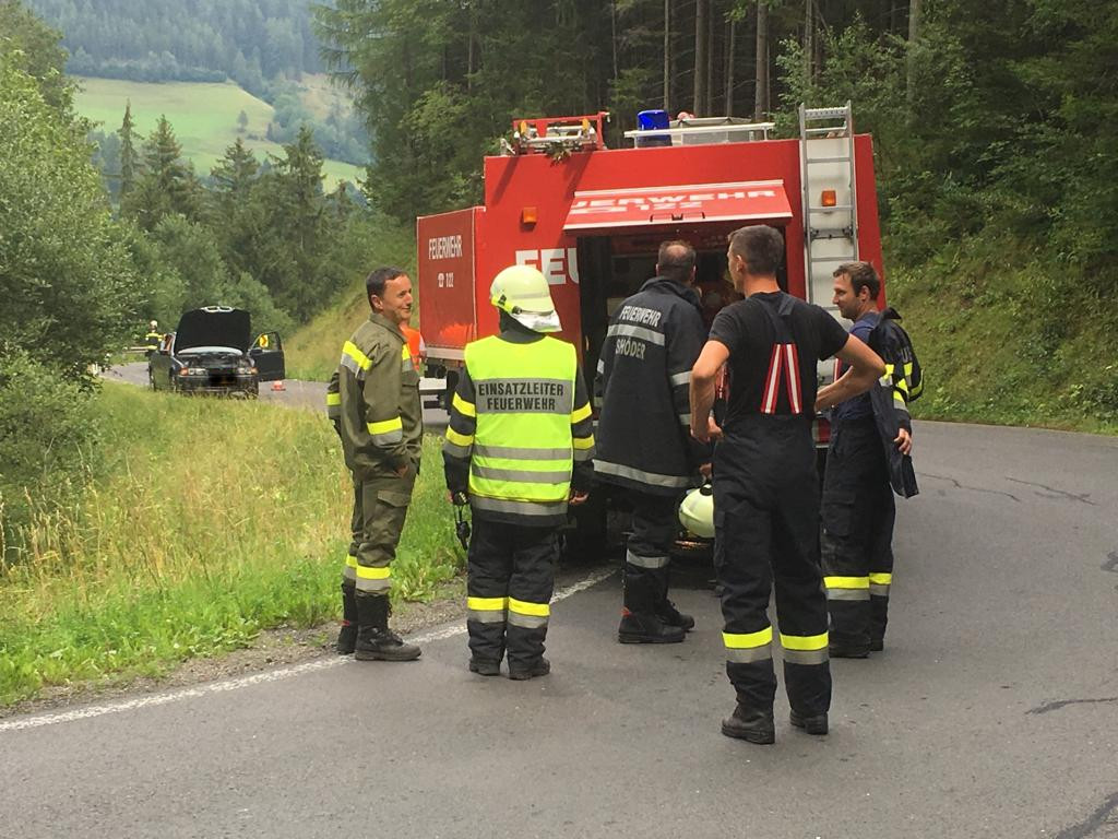 B-08 Fahrzeugbrand B-08 Fahrzeugbrand